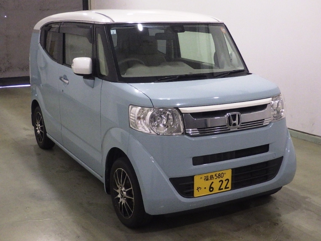 HONDA N BOX SLASH