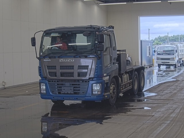 ISUZU GIGA