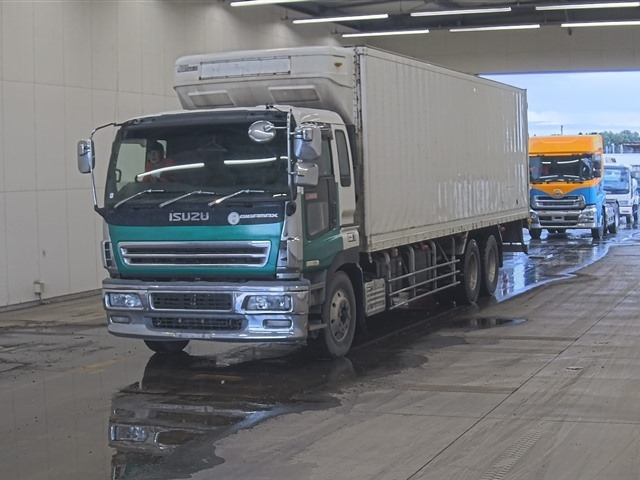 ISUZU GIGA