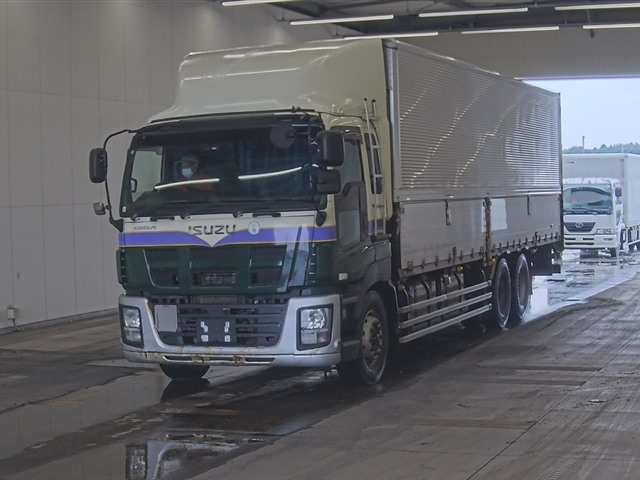 ISUZU GIGA
