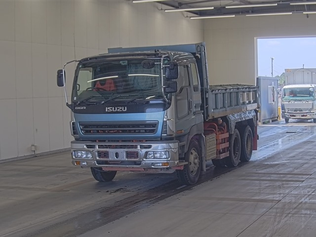 ISUZU GIGA
