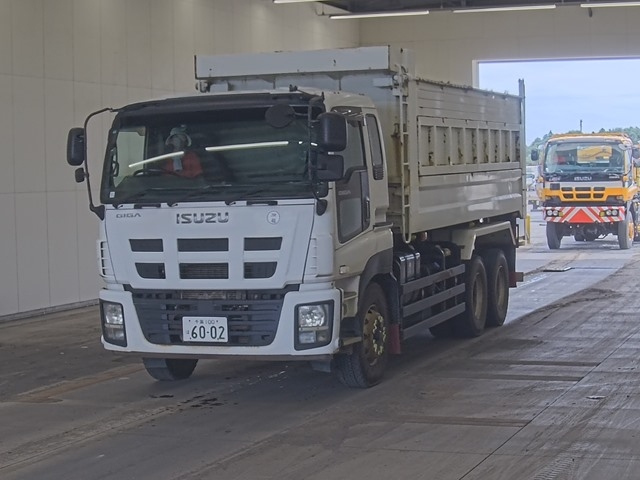 ISUZU GIGA