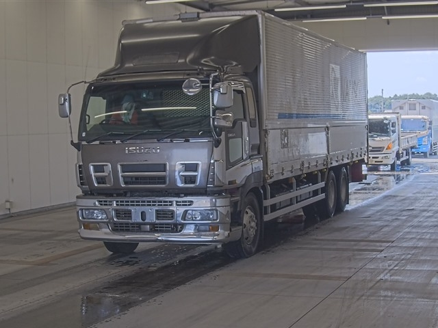 ISUZU GIGA