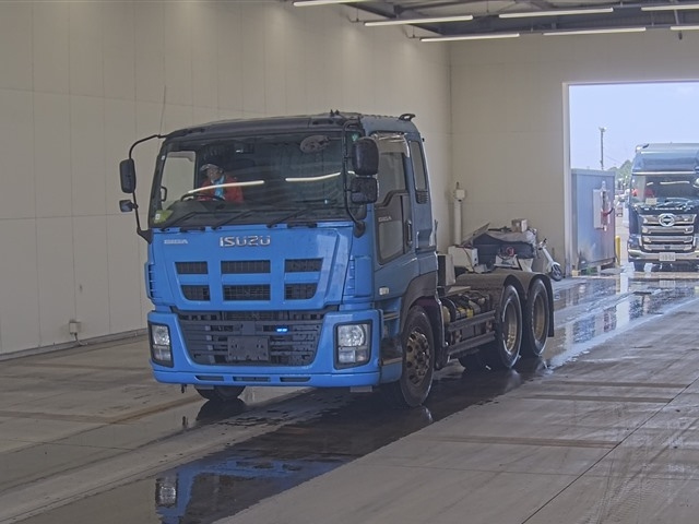 ISUZU GIGA