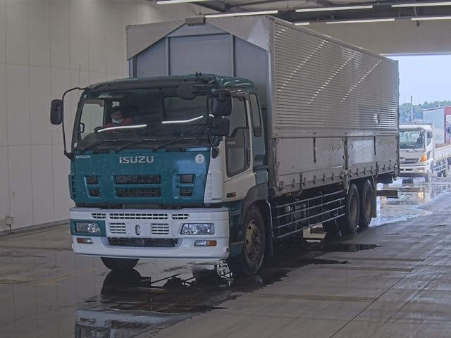 ISUZU GIGA
