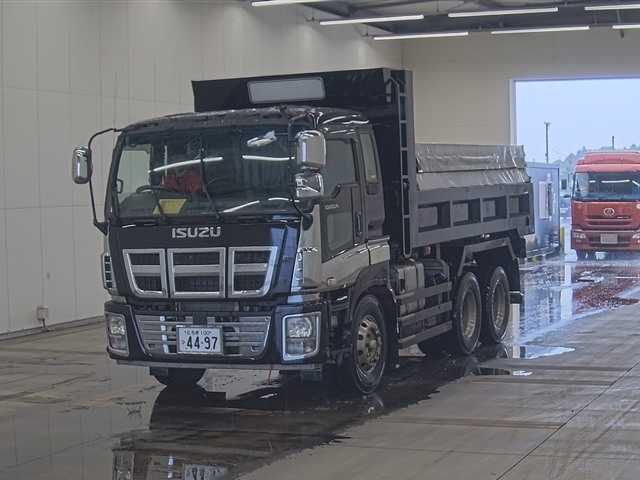 ISUZU GIGA