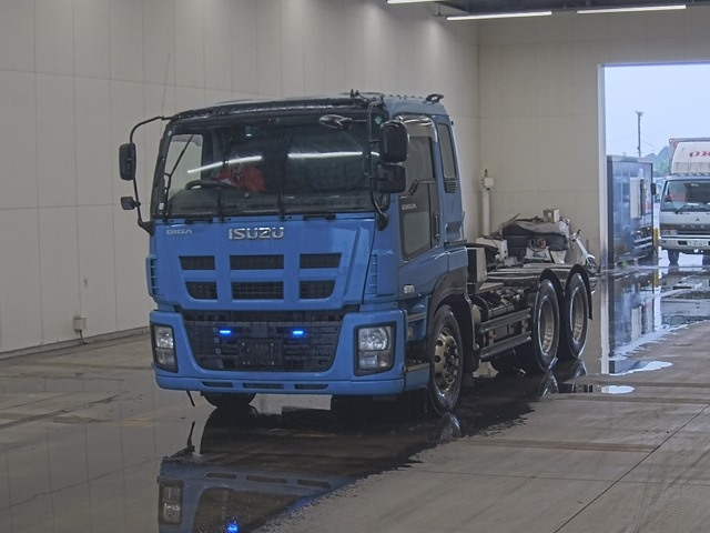 ISUZU GIGA