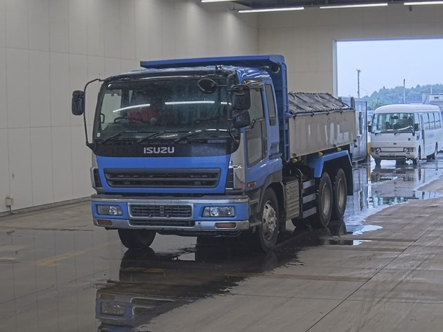 ISUZU GIGA