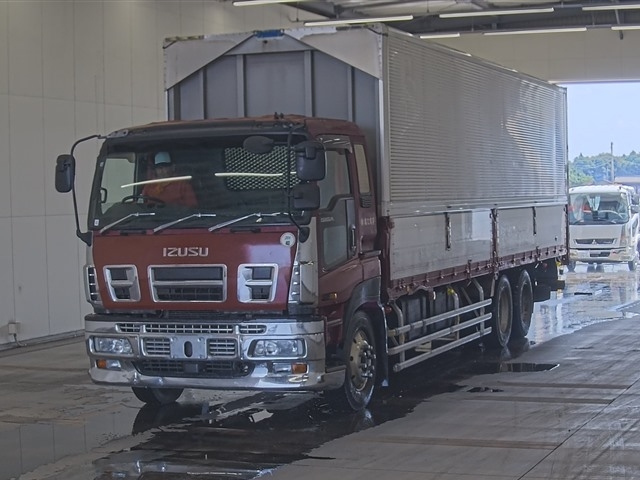 ISUZU GIGA