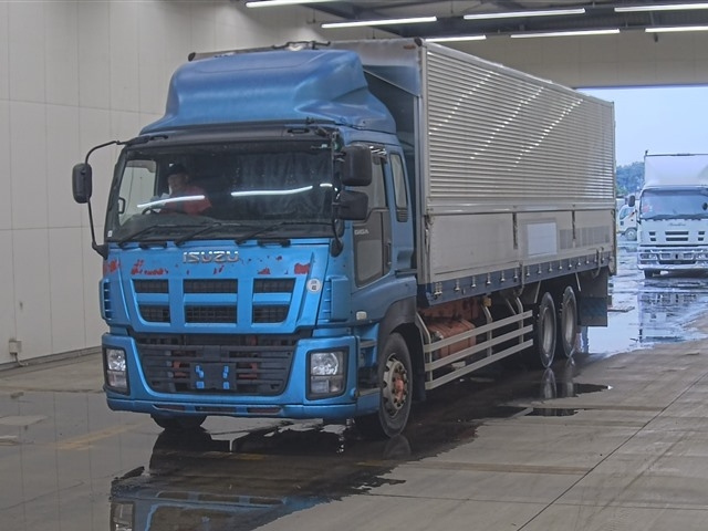 ISUZU GIGA