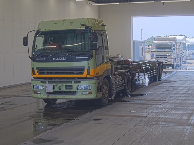 ISUZU GIGA
