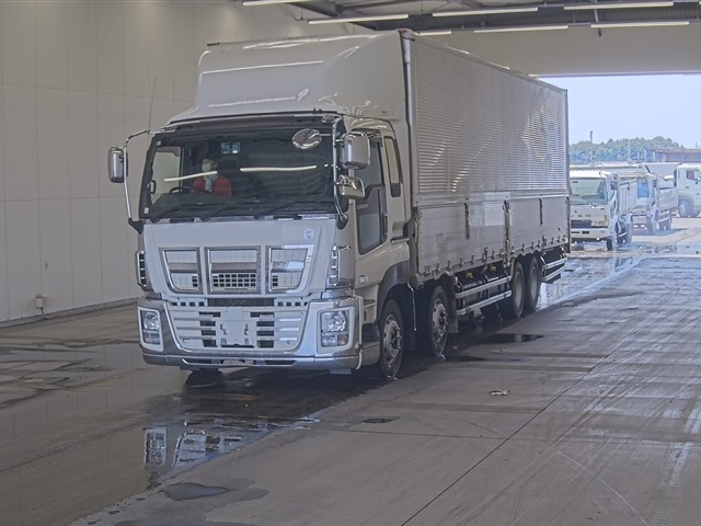 ISUZU GIGA