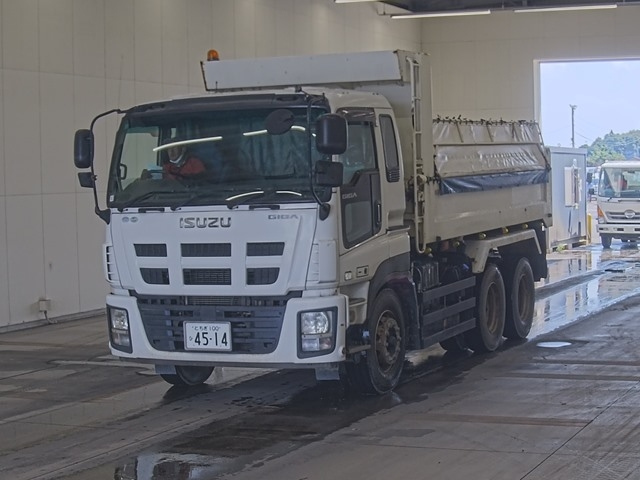 ISUZU GIGA
