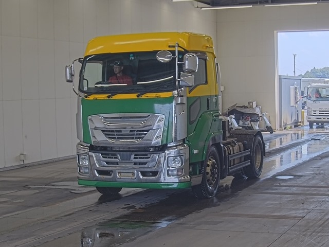 ISUZU GIGA