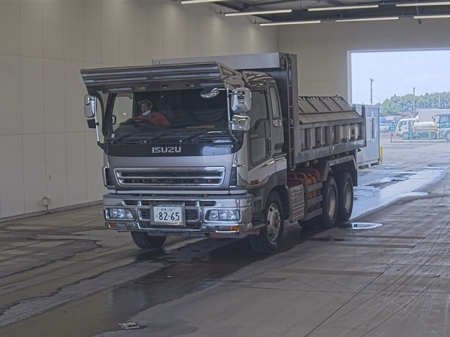 ISUZU GIGA