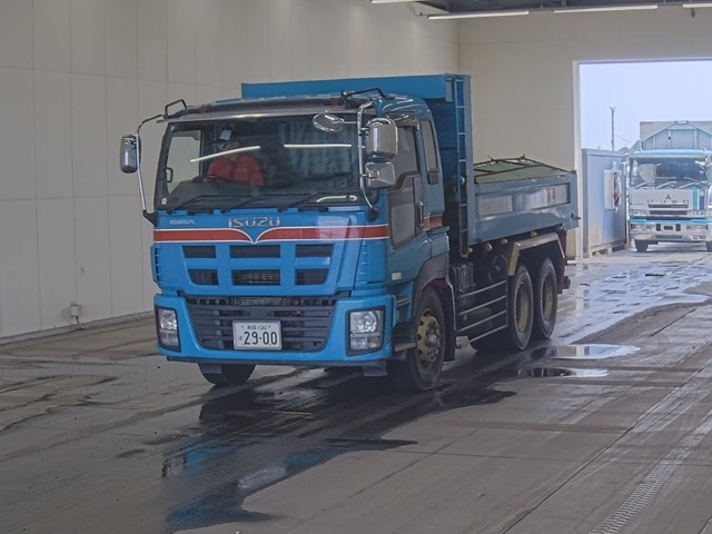 ISUZU GIGA