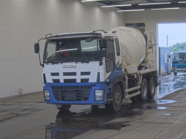 ISUZU GIGA