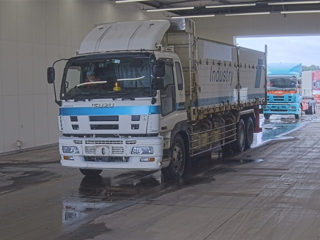 ISUZU GIGA