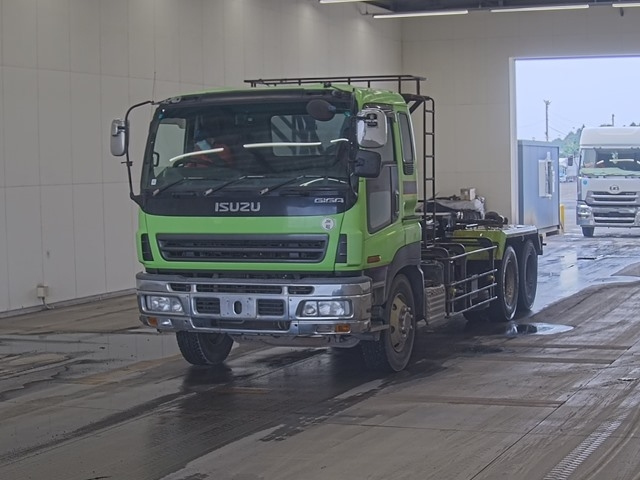 ISUZU GIGA