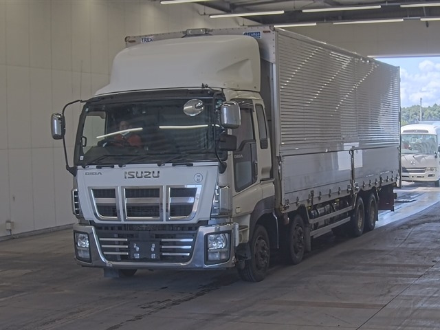 ISUZU GIGA