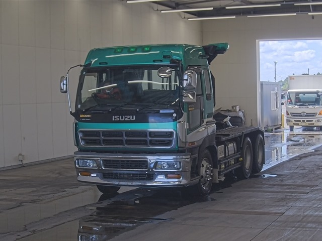 ISUZU GIGA