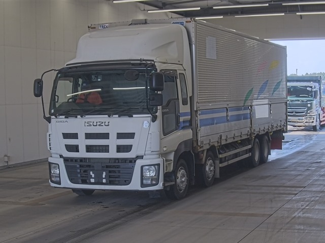 ISUZU GIGA