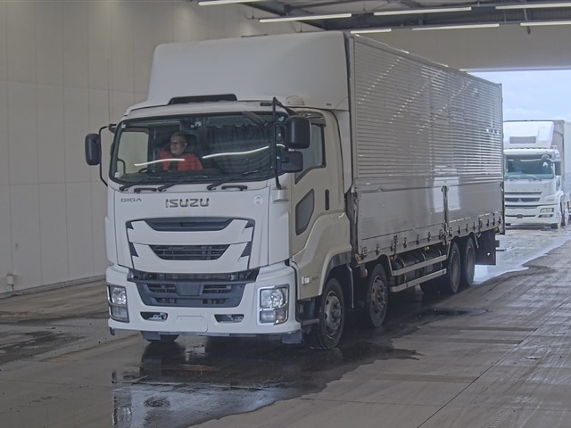 ISUZU GIGA