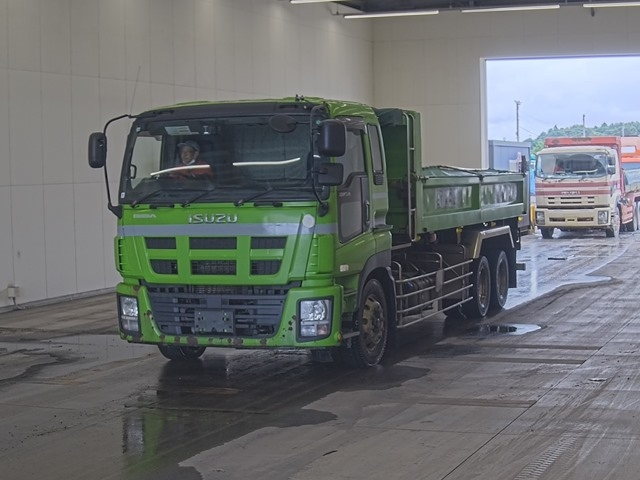 ISUZU GIGA