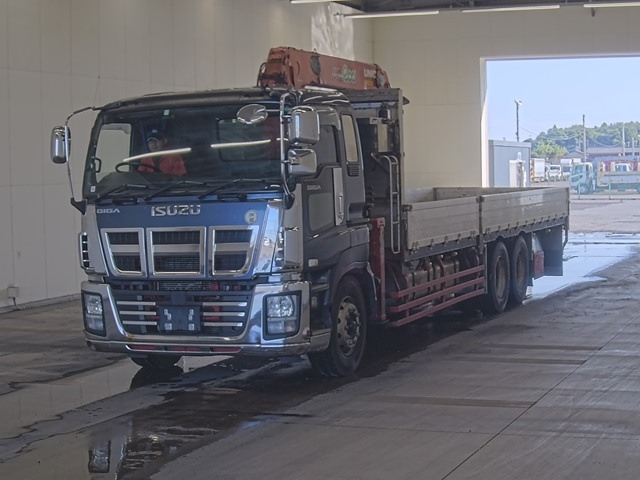 ISUZU GIGA