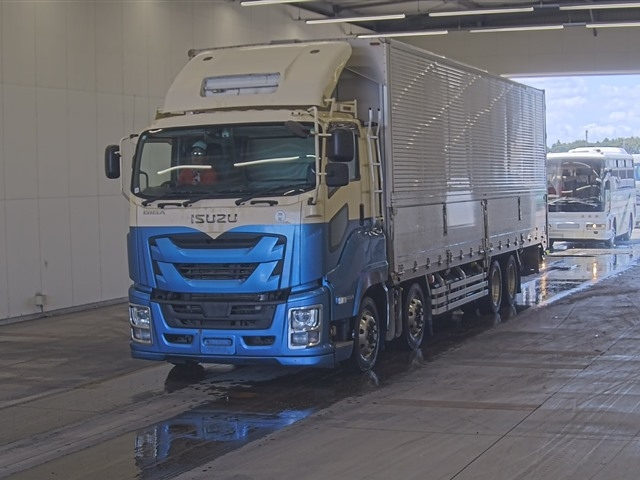 ISUZU GIGA