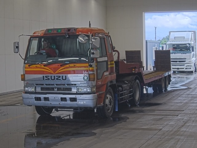 ISUZU GIGA