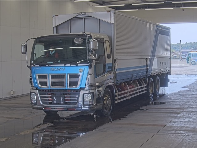 ISUZU GIGA