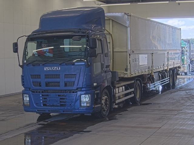 ISUZU GIGA