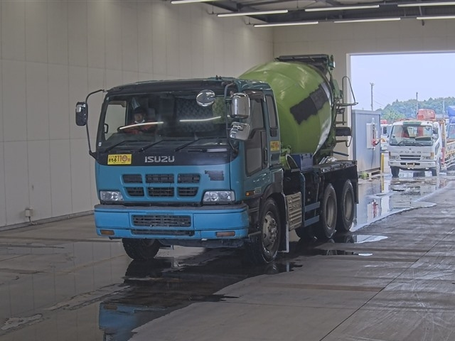 ISUZU GIGA