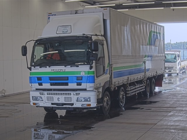 ISUZU GIGA