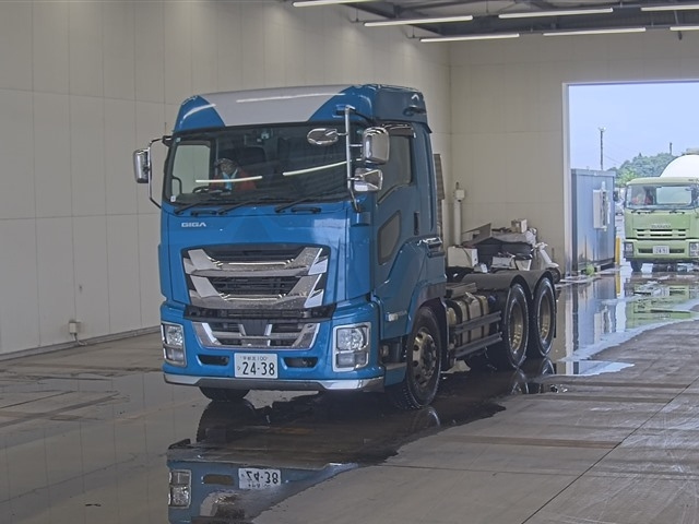 ISUZU GIGA
