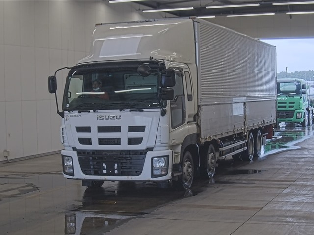 ISUZU GIGA