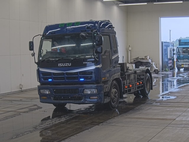 ISUZU GIGA