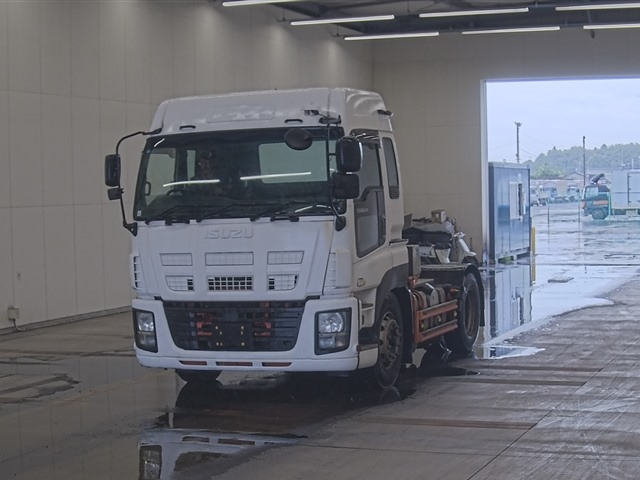 ISUZU GIGA