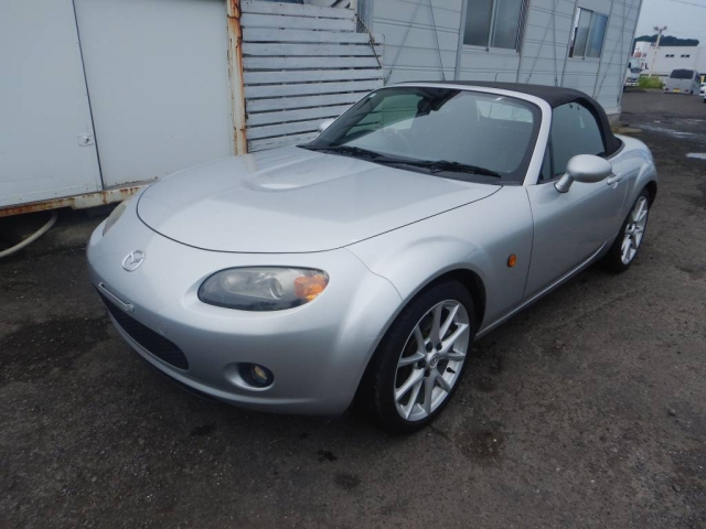 MAZDA ROADSTER