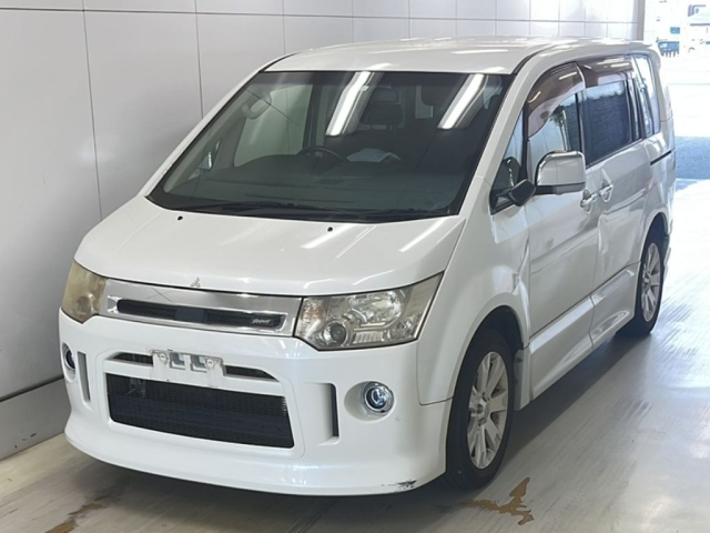 MITSUBISHI DELICA D5