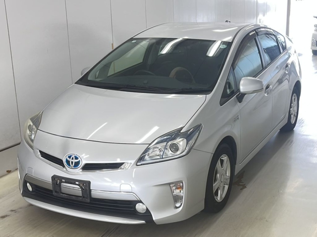 TOYOTA PRIUS PHV