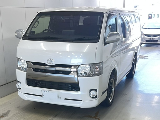 TOYOTA REGIUS ACE VAN