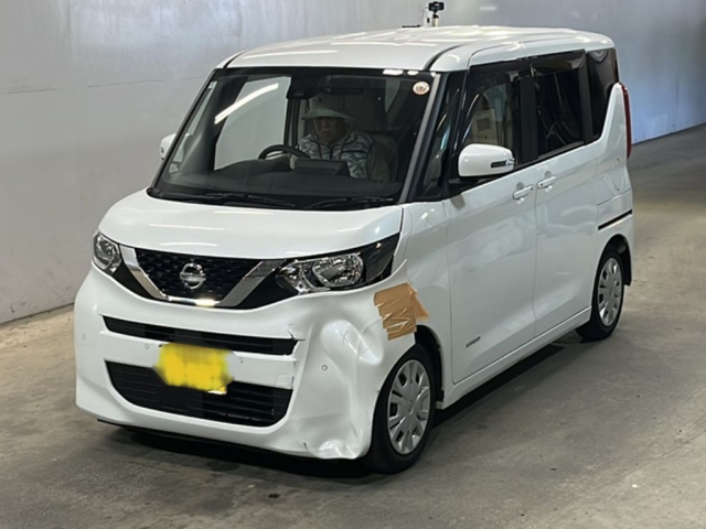 NISSAN ROOX