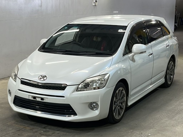 TOYOTA MARK X ZIO