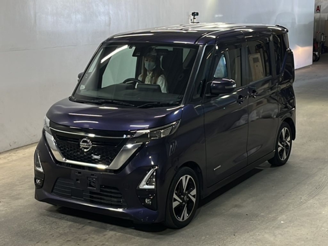 NISSAN ROOX
