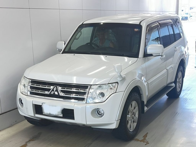MITSUBISHI PAJERO
