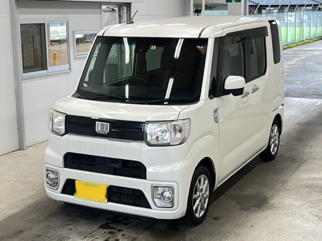 DAIHATSU WAKE