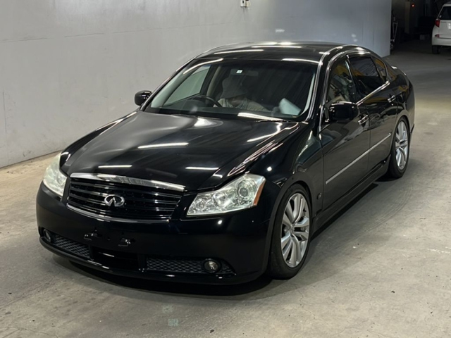 NISSAN FUGA