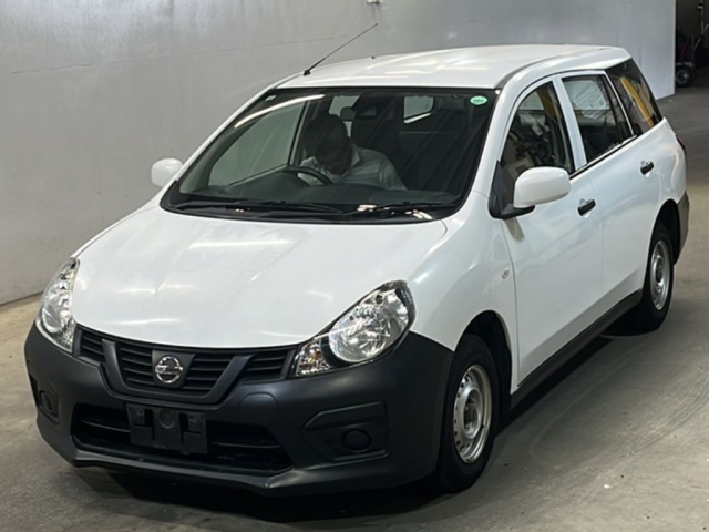NISSAN AD